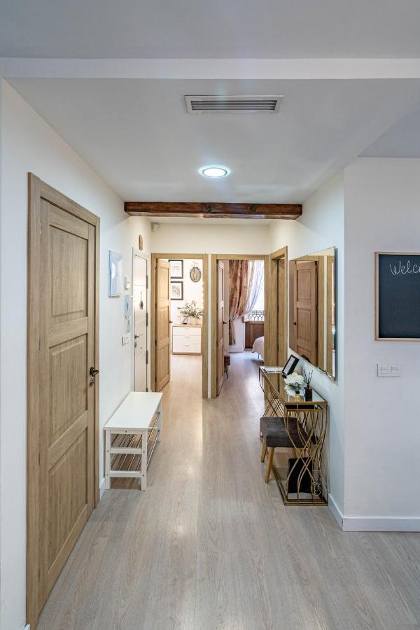 Central Luxury Flat With Free Parking Valência Exterior foto