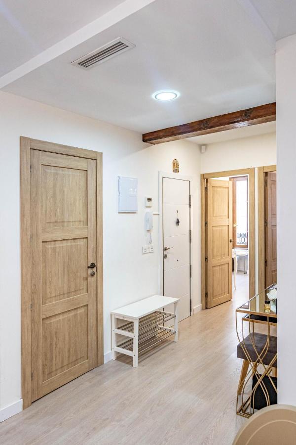 Central Luxury Flat With Free Parking Valência Exterior foto