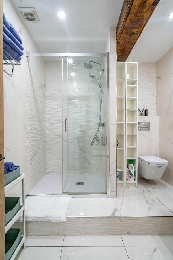 Central Luxury Flat With Free Parking Valência Exterior foto