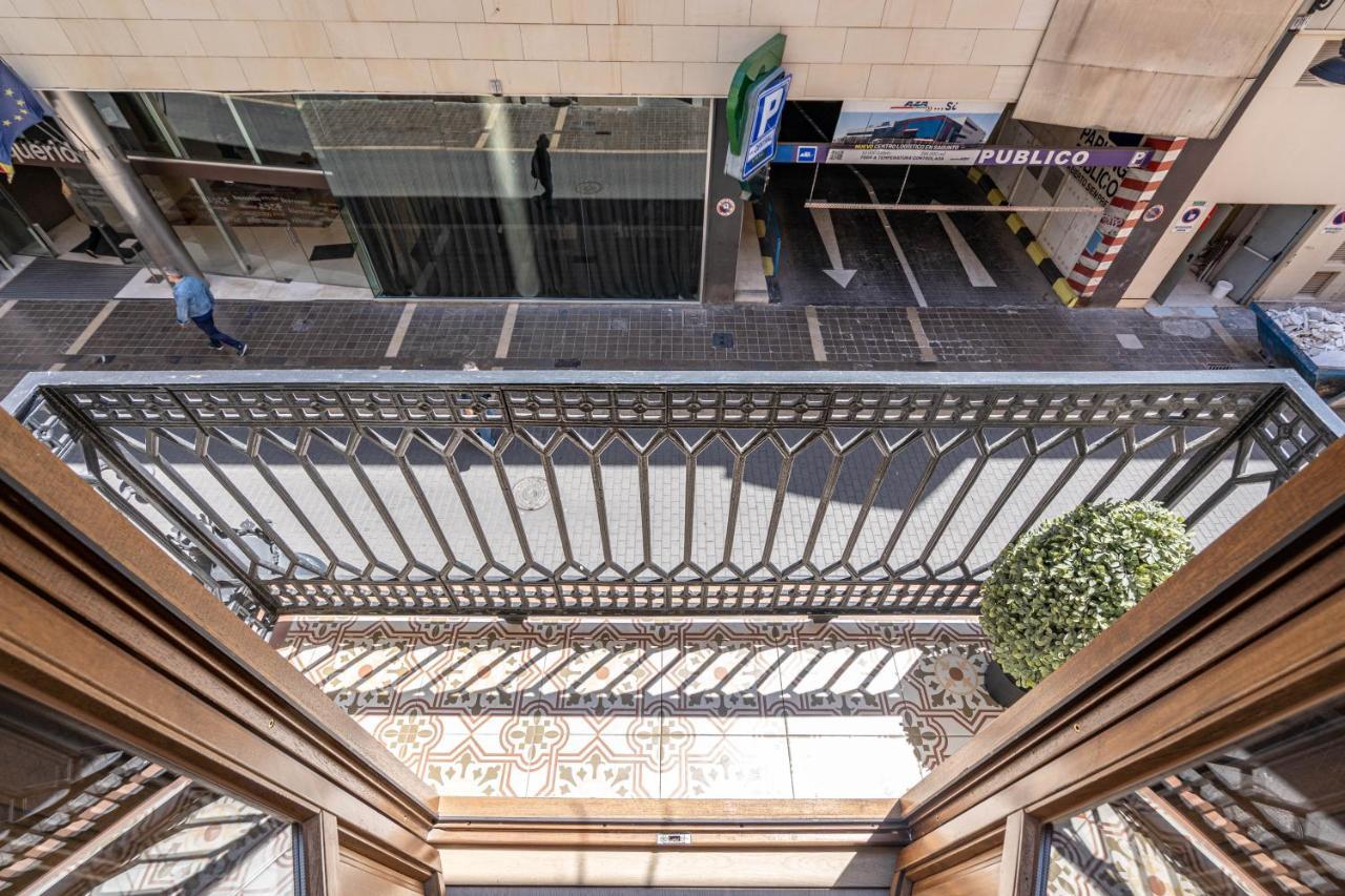 Central Luxury Flat With Free Parking Valência Exterior foto